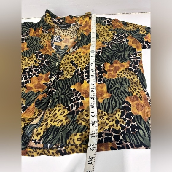 REQUIREMENTS ANIMAL Print blouse - Picture 13 of 14